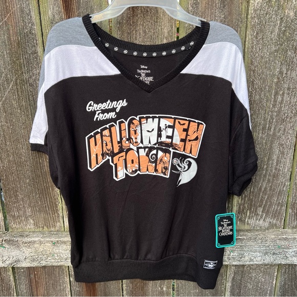 Disney Tops - Retired Nightmare Before Christmas Lounge Shirt